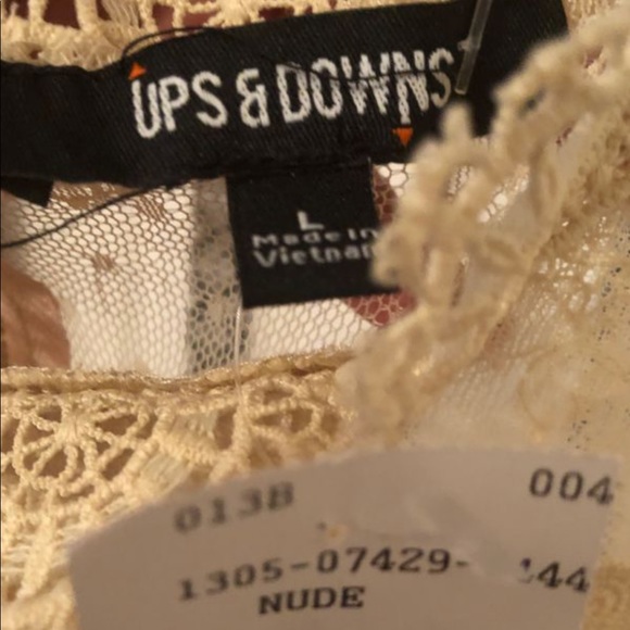 Crop top - Picture 4 of 4